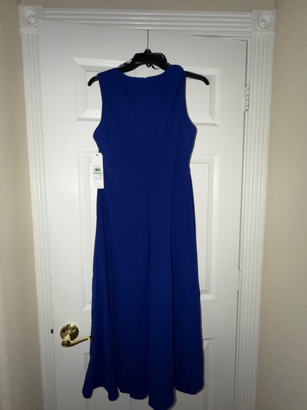 Dress - Picture 2 of 4